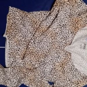 Pink leopard long sleeve crop top